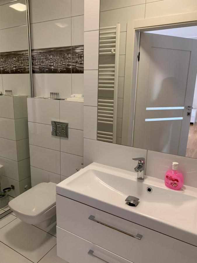 Apartamenty Centrum Nad Motlawa Z Widokiem Na Patio Z Balkonem Gdańsk Buitenkant foto