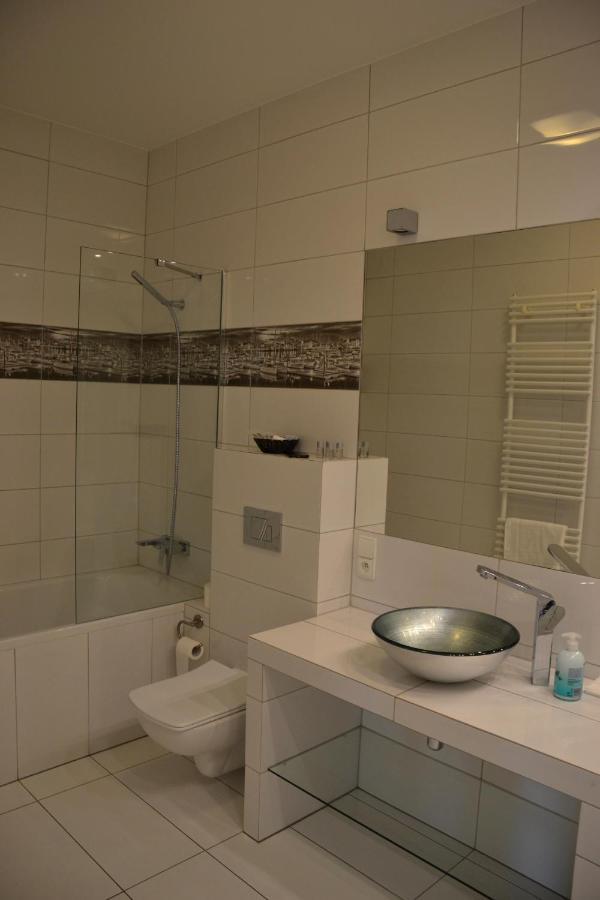 Apartamenty Centrum Nad Motlawa Z Widokiem Na Patio Z Balkonem Gdańsk Buitenkant foto